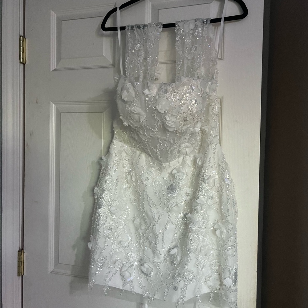 Elegant White Floral Lace Dress